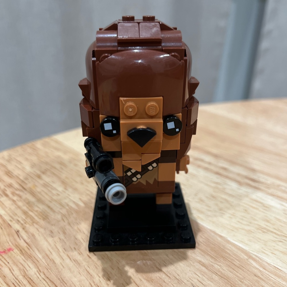 LEGO BrickHeadz Chewbacca (41609) set.